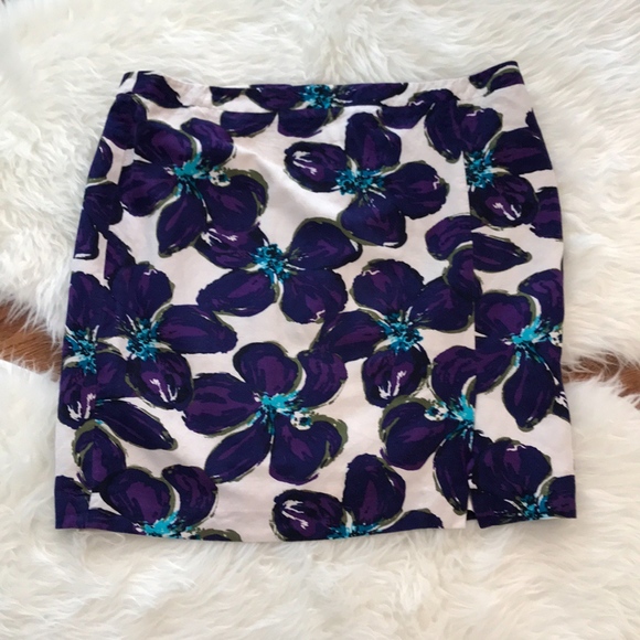 LOFT Dresses & Skirts - Ann Taylor LOFT Purple Floral Linen Skirt